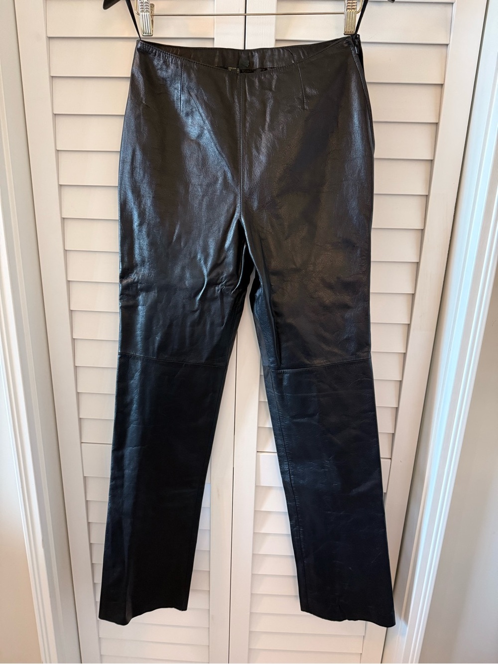 Danier Black Straight Leg Genuine Leather Pants Size 6